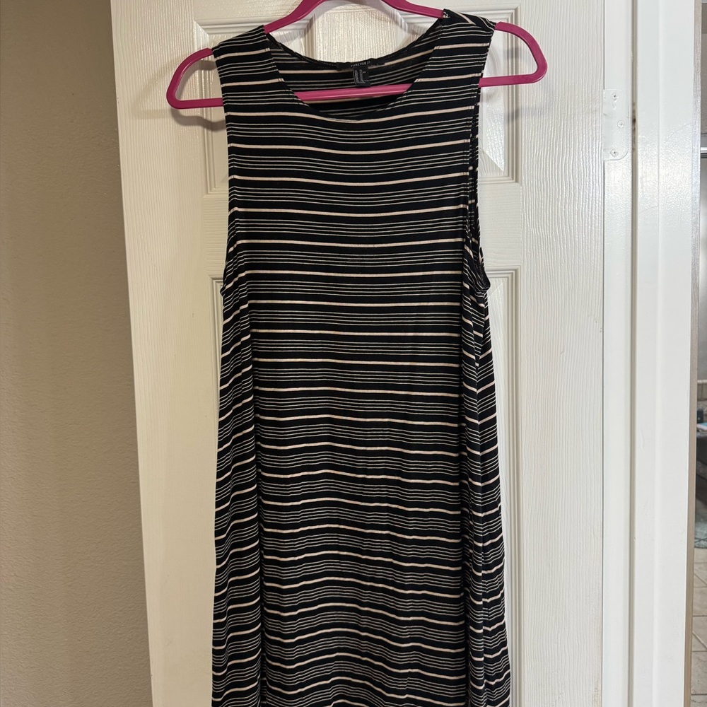 $5 SALE Forever 21 sleeveless short dress. Black & tan striped. XLg  GUC